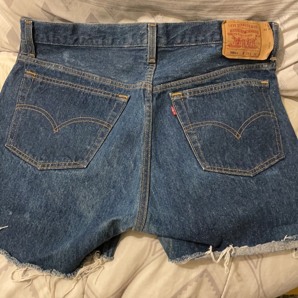 Vintage Levi’s shorts - Picture 3 of 7